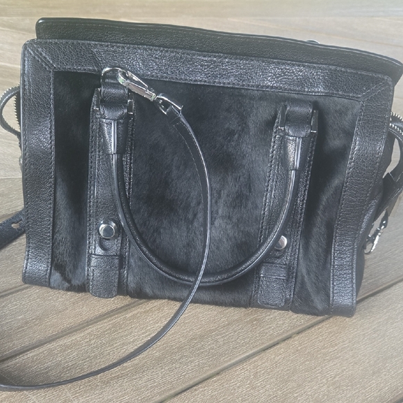 Michael Kors Black Leather Satchel with Structured Design - Picture 1 of 6